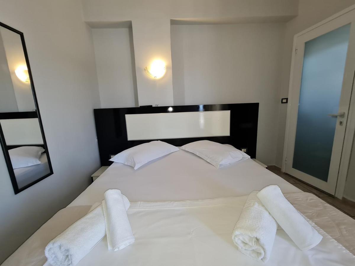 Hotel Ardiani Ksamil Kültér fotó